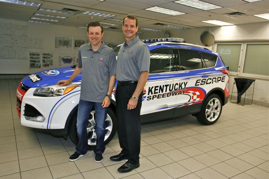  Ford Escape NASCAR Pace Car 2013 года  (фото 3 из 3)